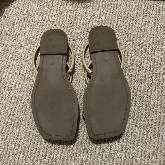 ⭐️ Milan Embellished Sandal Flats ✨ - Picture 3 of 12